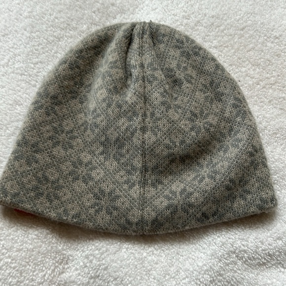 The Northface Girls Snowflake Gray/Cream Beanie OS-EUC - Picture 3 of 4